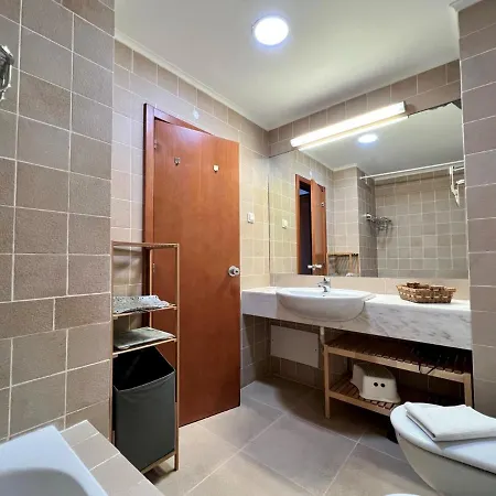 Cosy 3 With Pool By Homing *