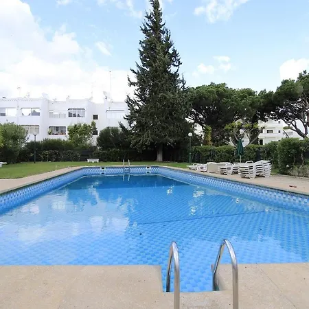 Cosy 3 With Pool By Homing