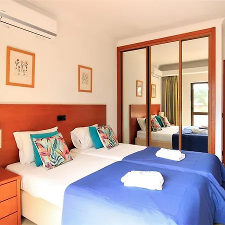 Cosy 3 With Pool By Homing Appartement