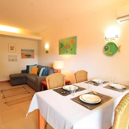 Cosy 3 With Pool By Homing