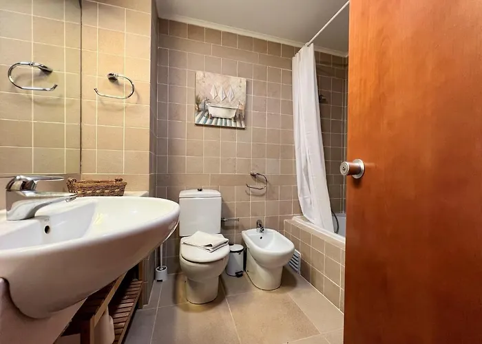 Cosy 3 With Pool By Homing Apartamento *