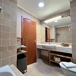 Cosy 3 With Pool By Homing *